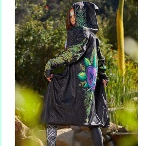 NWOT Scummy Bears MI+U Ivy Bear cloak